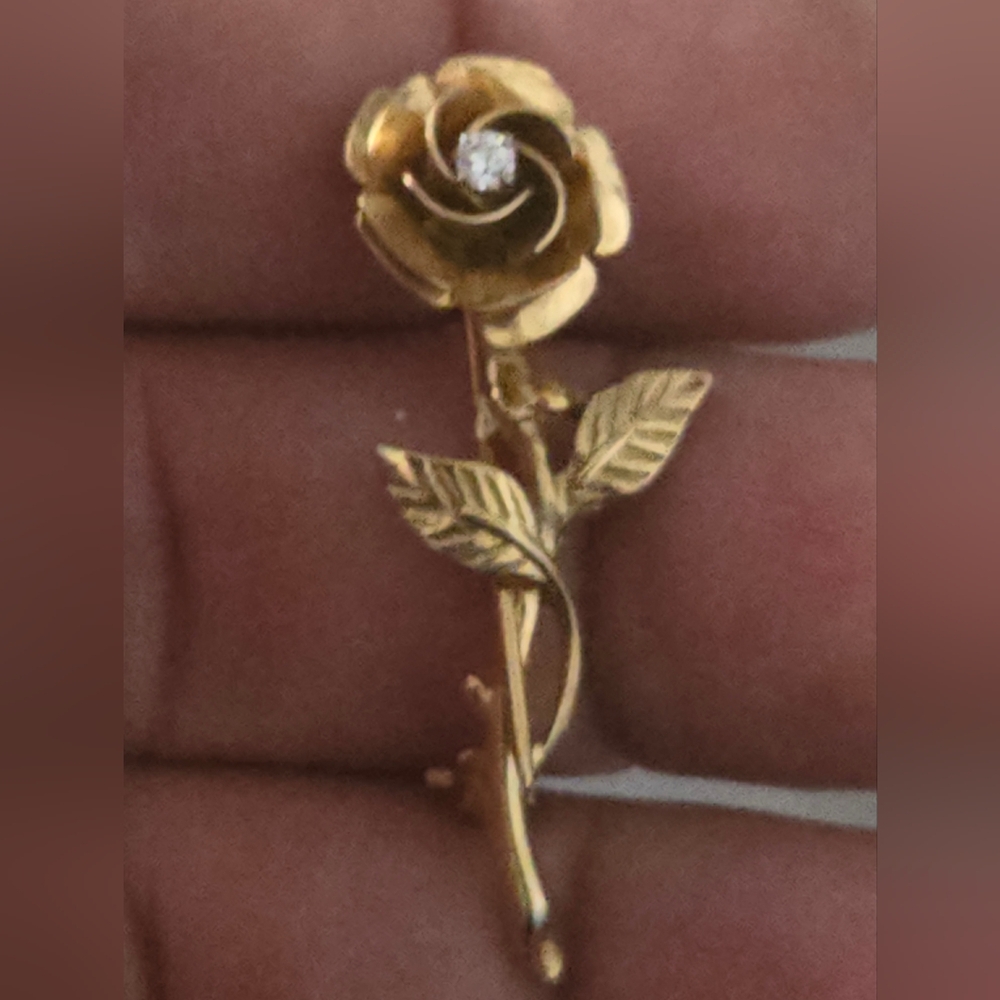 Elegant Gold Tone Rose Brooch